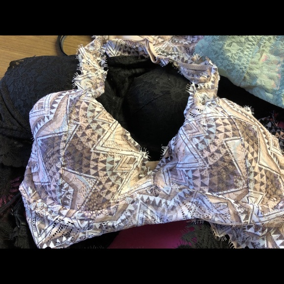 Lot of 10 Victoria secret pink bralettes ‼️SALE‼️ - Picture 2 of 7